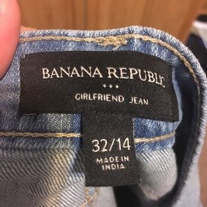 Banana Republic girlfriend jean with patches 32/14
